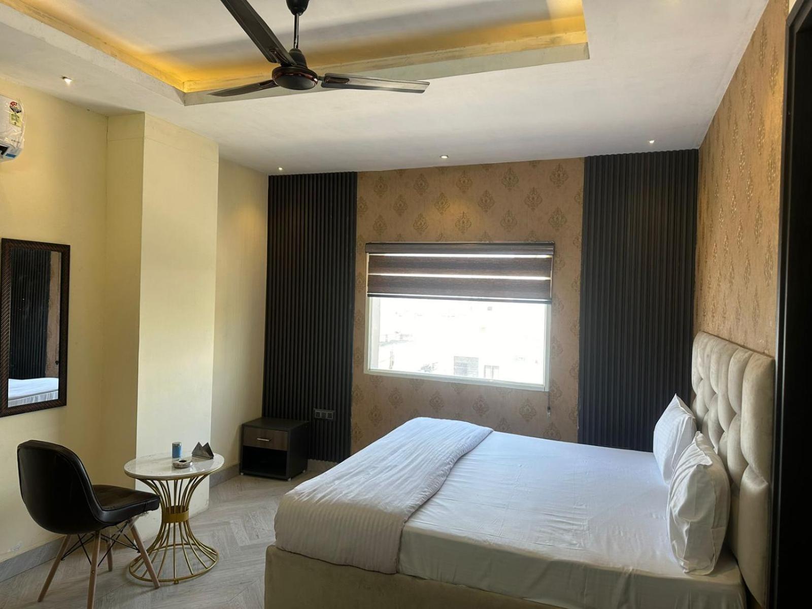 Hotel Kritika 그레이터 노이다 외부 사진
